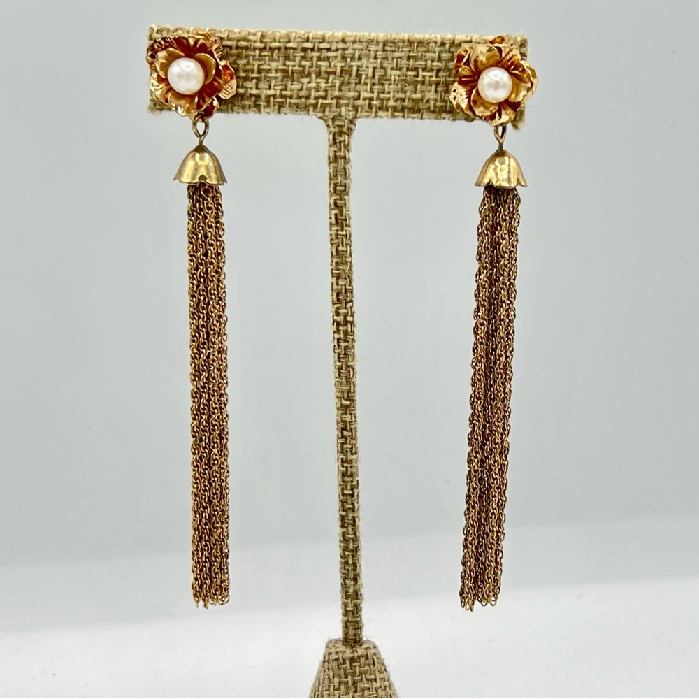 Vintage gold tone pierced floral dangle fringe tassel earrings